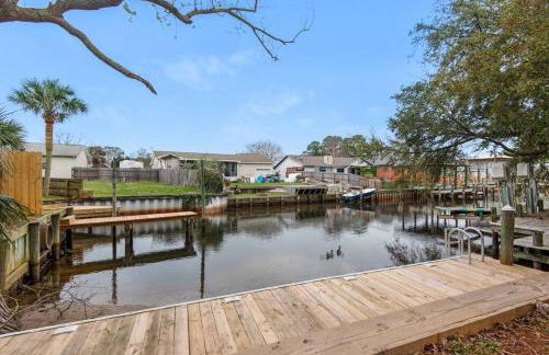 Gulf Brz-Beaches-Dwntwn PNS-Pet Friendly-Canal - Foto 2