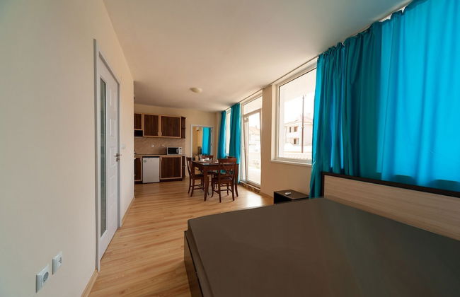 ROEL Residence Apartments - Photo 16