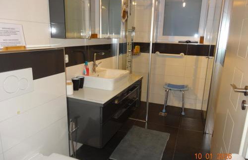 Kleine Einliegerwohnung- komfort Home! - Foto 17