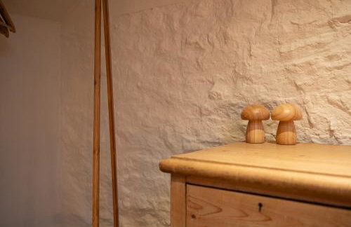 The Coach House - Beautiful Home in Cheltenham! - Photo 53