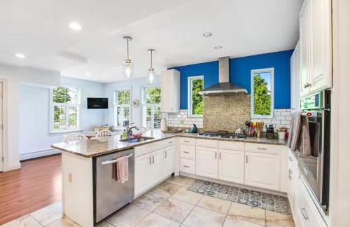 Oasis by the Bay - Waterfront Heated Pool Hot Tub - Foto 14