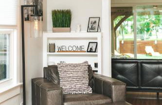 Historic Waterfront estate With Yard & Modern Kitchen - Foto 31