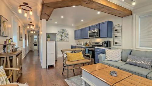 King Bed Bungalow Just Feet from Historic Main Street - Foto 2