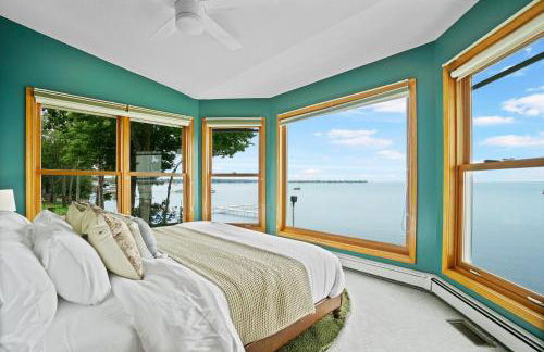 6BR Houghton Lake House with Indoor Pool, Hot Tub and Golf Simulator - Photo 30