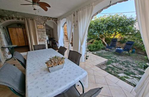 Stone House with garden Laganini - Photo 9