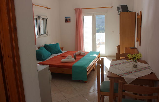 Aaron Studios Apartments - Photo 15