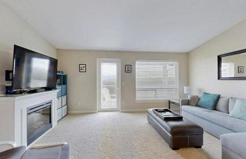 Top Floor - All The Views - 2 Bed 2 Bath Apartment in Westport - Foto 10