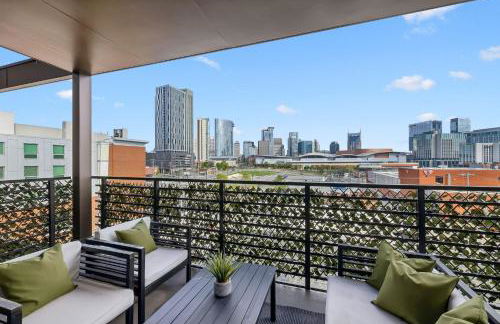 Skyline Nights in Downtown Nashville Walk to Broadway with Pool and Gym - Foto 40