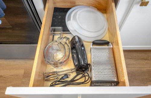 Color Pop Cottage Stylish 2BR with 2 Parking Spots - Foto 61