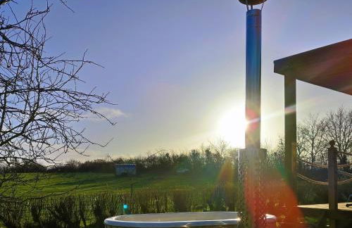 Bastle Retreats Cabin with hot tub - Foto 22