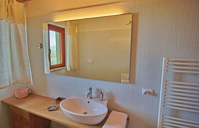 Cottage in Montelabbate With Pool & Forest - Photo 28