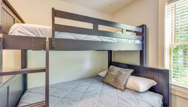 Dog-friendly Watertown Vacation Rental w/ Deck - Foto 3, Interni