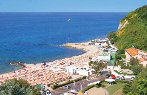 3 Bedroom Amazing Home In Montelabbate - Photo 42