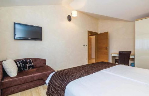 4 Bedroom Beautiful Home In Turcic - Foto 25