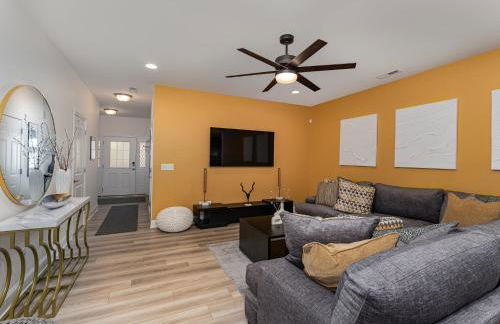 Stylish Getaway near Downtown Raleigh & Coastal Credit Music Park - Foto 5