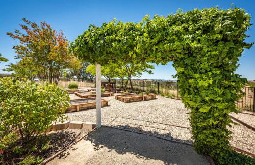 Hilltop Oasis - Foto 23