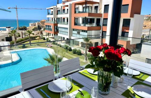 Luxury 3 Bedroom Penthouse - Photo 2