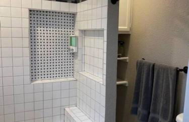 StockYards!-1 block away ! Cowboy Cottage sleeps 9 - Foto 31