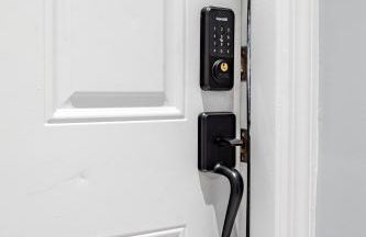 Modern Escape 3BR Apt with Parking - Foto 12