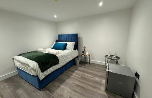 Luxury 6-Bed House - 6 En Suite- Jaquzzi Baths - Private Parking - Suitable for contractors - Foto 10