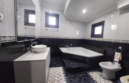 Casa Mucha - Rés do Chão e Andar - Photo 21