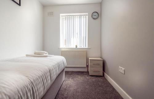 3BR Haven Retreat in Wallasey with FREE Street Parking - Foto 17