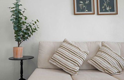 Remodeled 1BR LA Apartment with full kitchen - Foto 6