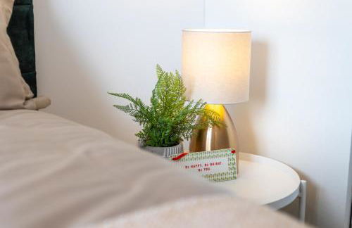 Cozy Glam Patchway Garden House Sleep 9 Mid-Long Term Welcome - Foto 8