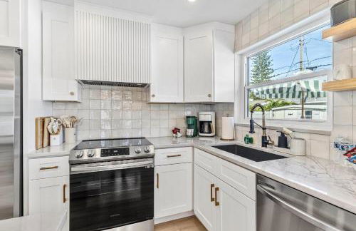 Madeira Beach House Fall Special! Private Heated Pool & Steps to Beach! - Photo 7