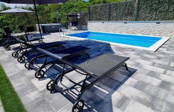 Holiday House Dora - Nice home with nice forest view and Outdoor swimming pool, Whirlpool-Jacuzzi, Sauna, 2 bedrooms and WiFi - Foto 8