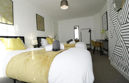 d-Entire 2-Bedroom Apartment in the bustling City Centre WIFI TRAIN & BUS STATION - Foto 10