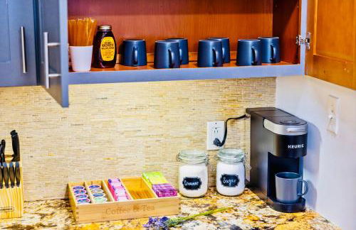 5BDRM 10BD with King BBQ Patio 1 MIN walk Carson ST - Foto 28