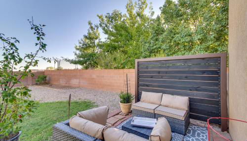 Chic New Mexico Retreat with Patio, Grill and Fire Pit - Foto 1