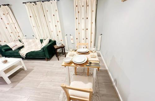 Spacious Luton Airport Accommodation - Perfect for Contractors, Families, Tourists & Long Stays - Foto 27