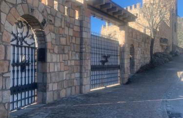 Magnífico Castillo privado, elevado en la roca - Foto 6