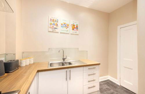 Refined 2-Bed Flat with Classic Edinburgh Charm - Foto 15