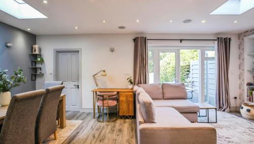 Direct train to Victoria-Family House - Foto 5