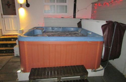 8 Guests Large cottage Hotub - Foto 14