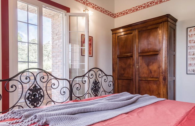 JOIVY Superb Villa For 7 W/Backyard And Bbq Area In Vaccarezza - Foto 6