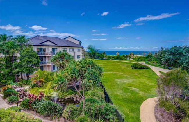 Currumbin Sands Holiday Apartments - Photo 1