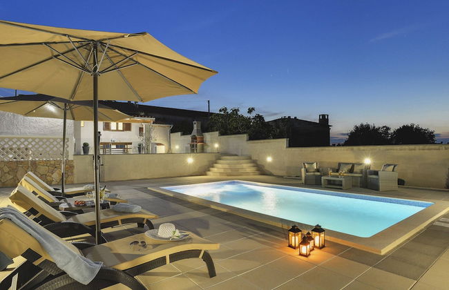 Detached House With Private Pool Near the Coast - Foto 16