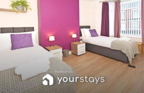 Somerville House by YourStays - 4 Bedroom House in Crewe - Photo 1