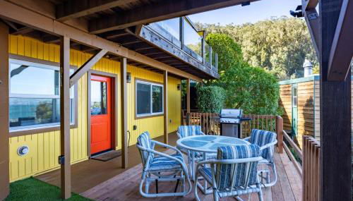 Small Home with Ocean View walk to Restaurants Brewery Shops Beach - Foto 4