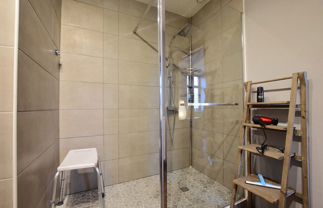 Holiday Home in Saint-hubert With Fenced Garden - Photo 17