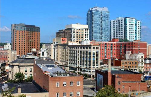 Family-Friendly 4 Bed 3 Bath Downtown Delight - Foto 66