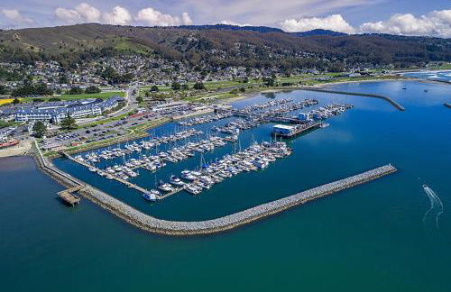 Experience the Pinnacle of Coastal Living at Harbour House - Foto 65