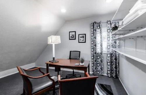 Spacious Family Getaway - Near Cleveland Clinic - Foto 10