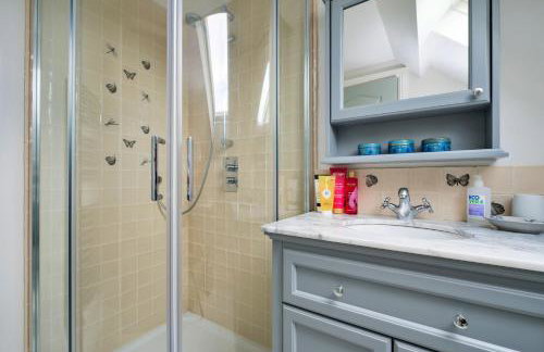 Finest Retreats - Coach House Wellbeing Retreat - Photo 26