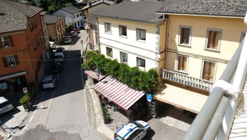 Discover Appennino - Via Roma 72, 12 - Montecreto - Foto 2