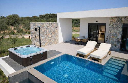 Aphrodite Luxury Suites, Private Heated Pool & Jacuzzi -Romantic Escape for Couples - Photo 10